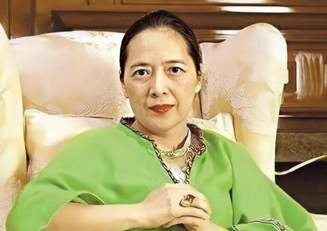 宝咏琴与他分手后,索要11亿服务费,竟然还包括39条内裤在内_刘銮雄