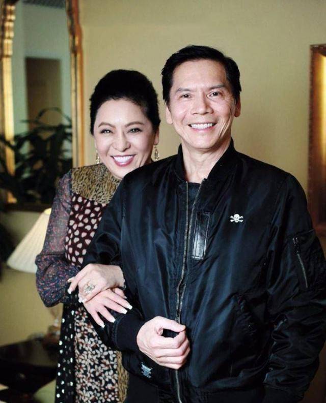 丈夫心中的神婆,从美艳到肥婆她筑造的却是童话_向华强_陈岚_生活