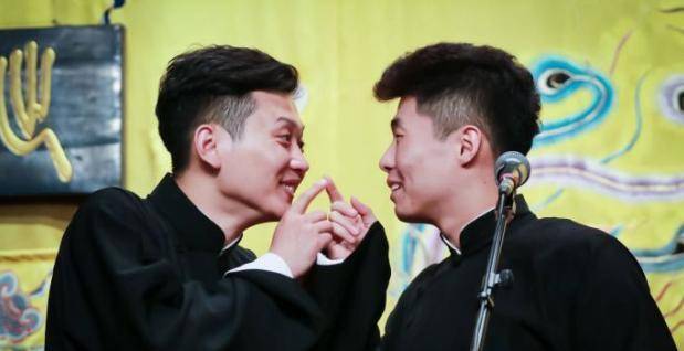 这都得益于突然增长的年轻女粉丝,看过孟鹤堂和周九良演出的都知道