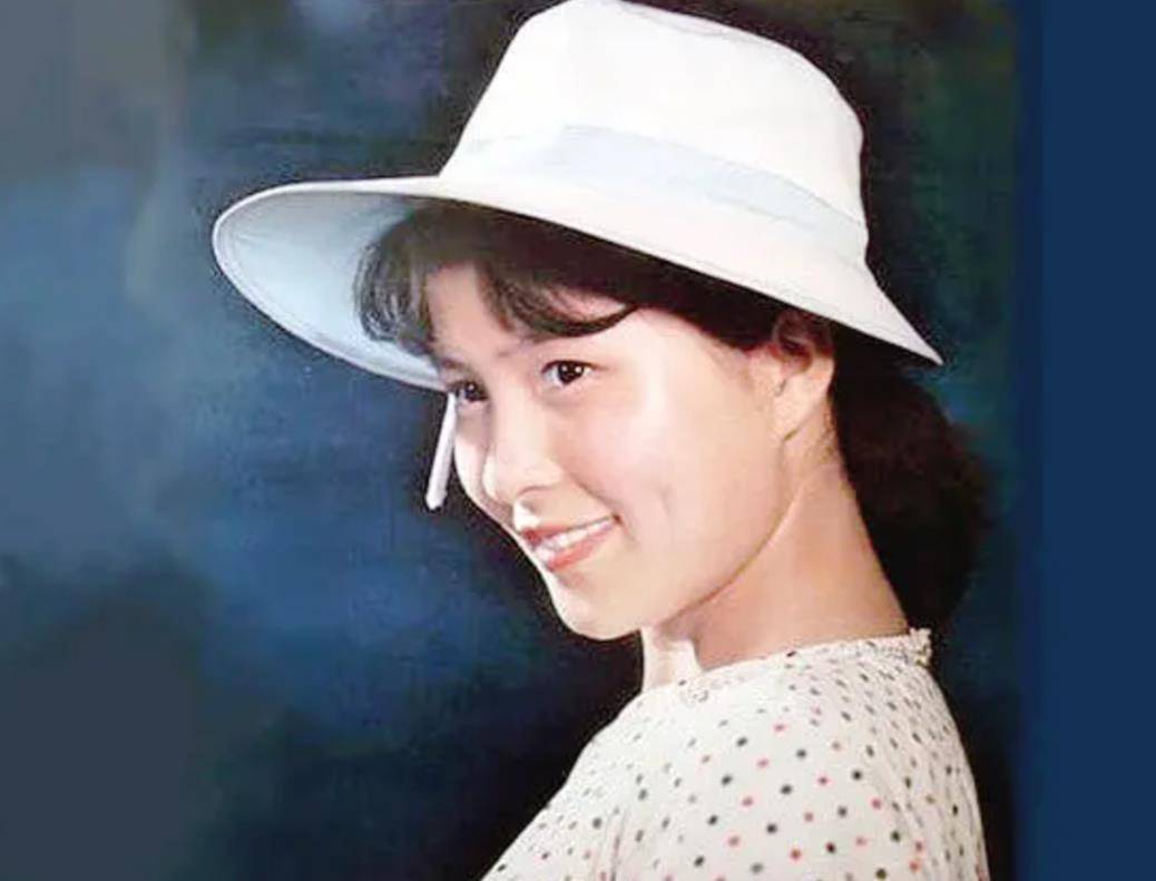 80年代当红女星李羚:与初恋老公恩爱38年,无儿无女