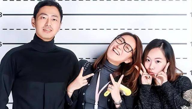 成长经历1980年,王昱珩出生在北京,母亲是大学老师,父亲是高级工程师.