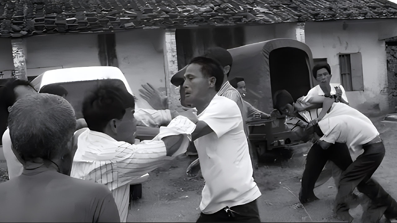 陕西董震:被喊怂包30多年的老实人,化身凶犯,屠尽村霸满门_母亲_父亲