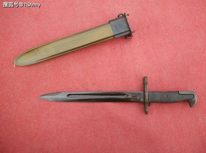 美军士兵身上也少不了该枪专用的m1型刺刀,实际上m1刺刀就是m1905型的
