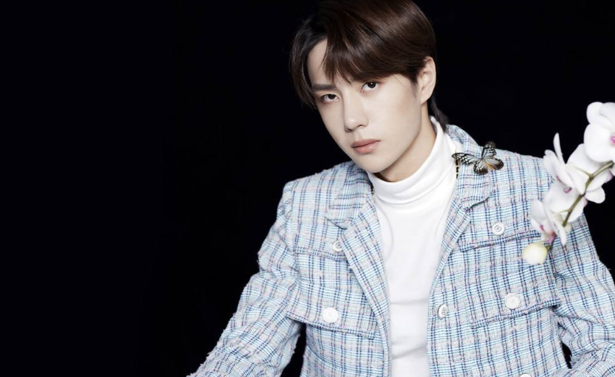 精致五官 俏皮发型,王一博的时尚展现_魅力_演技_头发