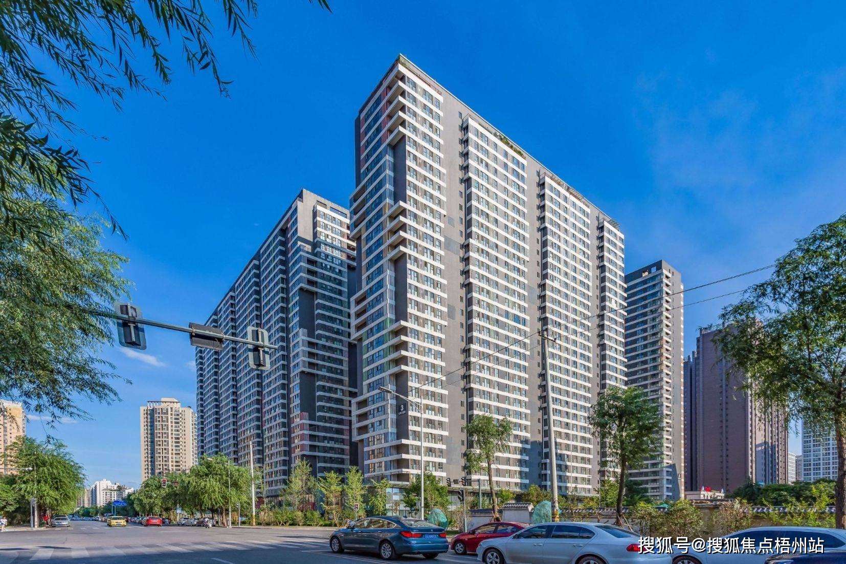 西安望庭国际联合办公 租1-20人工位 精装修 交通便利 可注册_距离