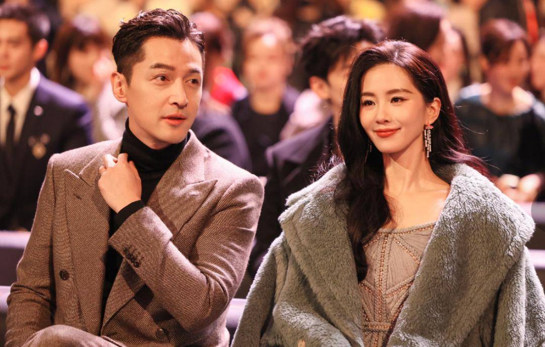 肖战马丽互让c位,于适念错字被嘲,杨幂哽咽_时候_贾玲_雷佳音