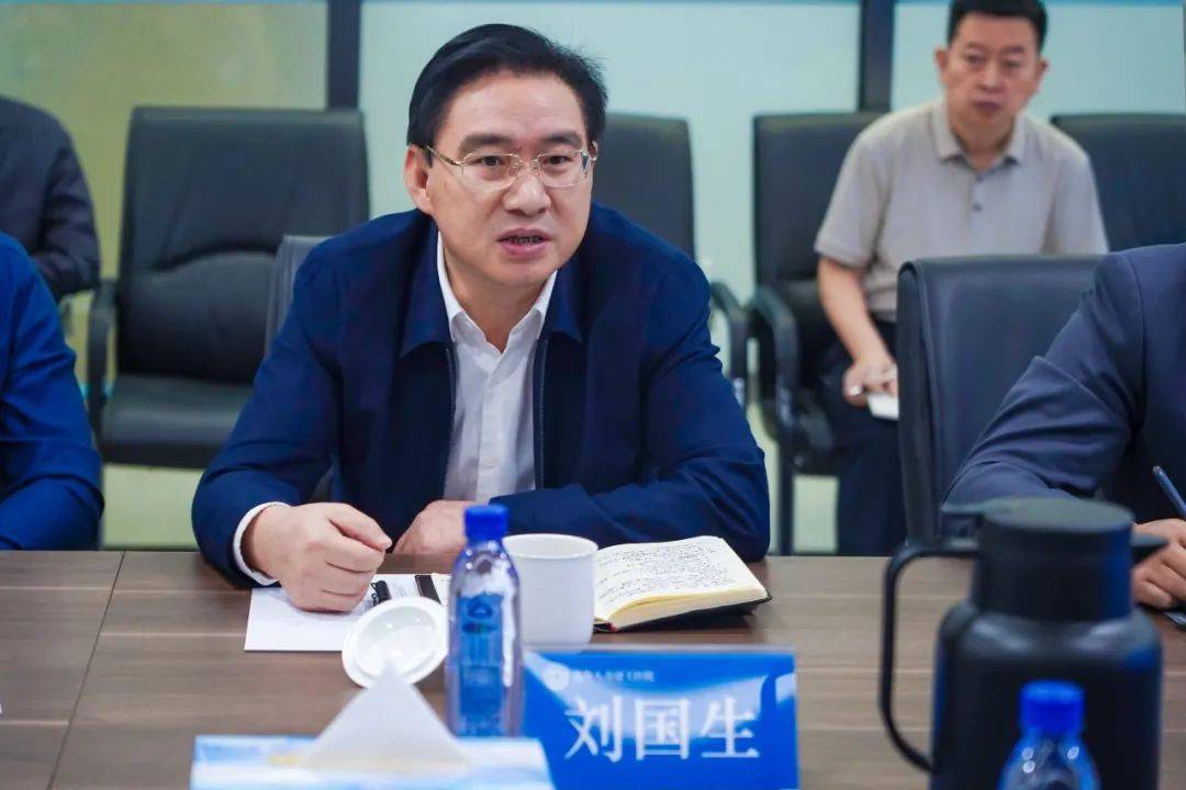 北京大学原常务副校长柯杨一行莅临前海人寿韶关医院调研座谈_医疗