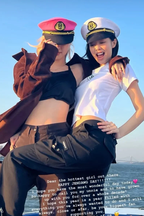 珍妮jennie庆生,晒blackpink罕见合照,海军帽十足火辣_娱乐_个人_lisa