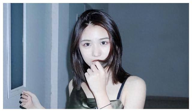 没想到让观众失望了,汪峰虽然颜值不难看,但是前妻葛荟婕那可是超模