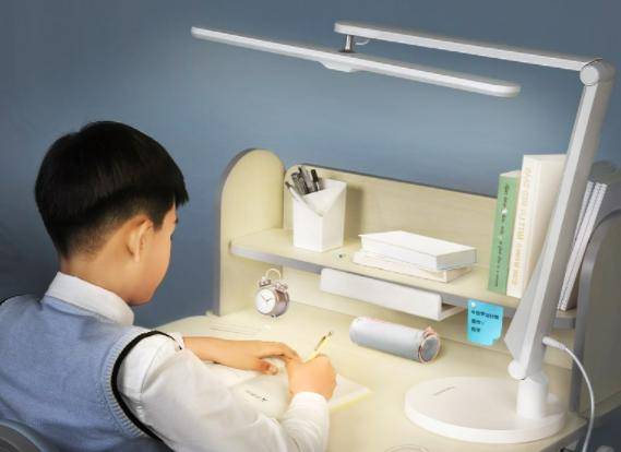 用护眼灯到底好不好呢?聊聊护眼台灯那些事儿