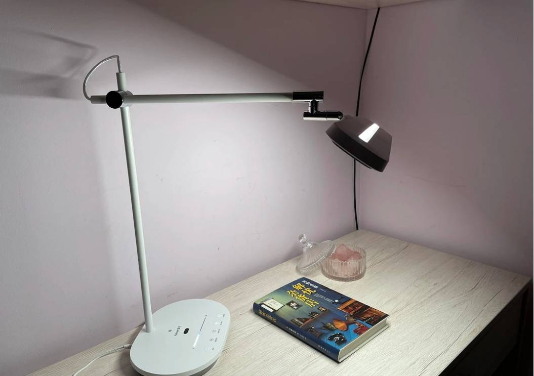 护眼台灯哪个品牌更好？汇总好用的护眼台灯前五名