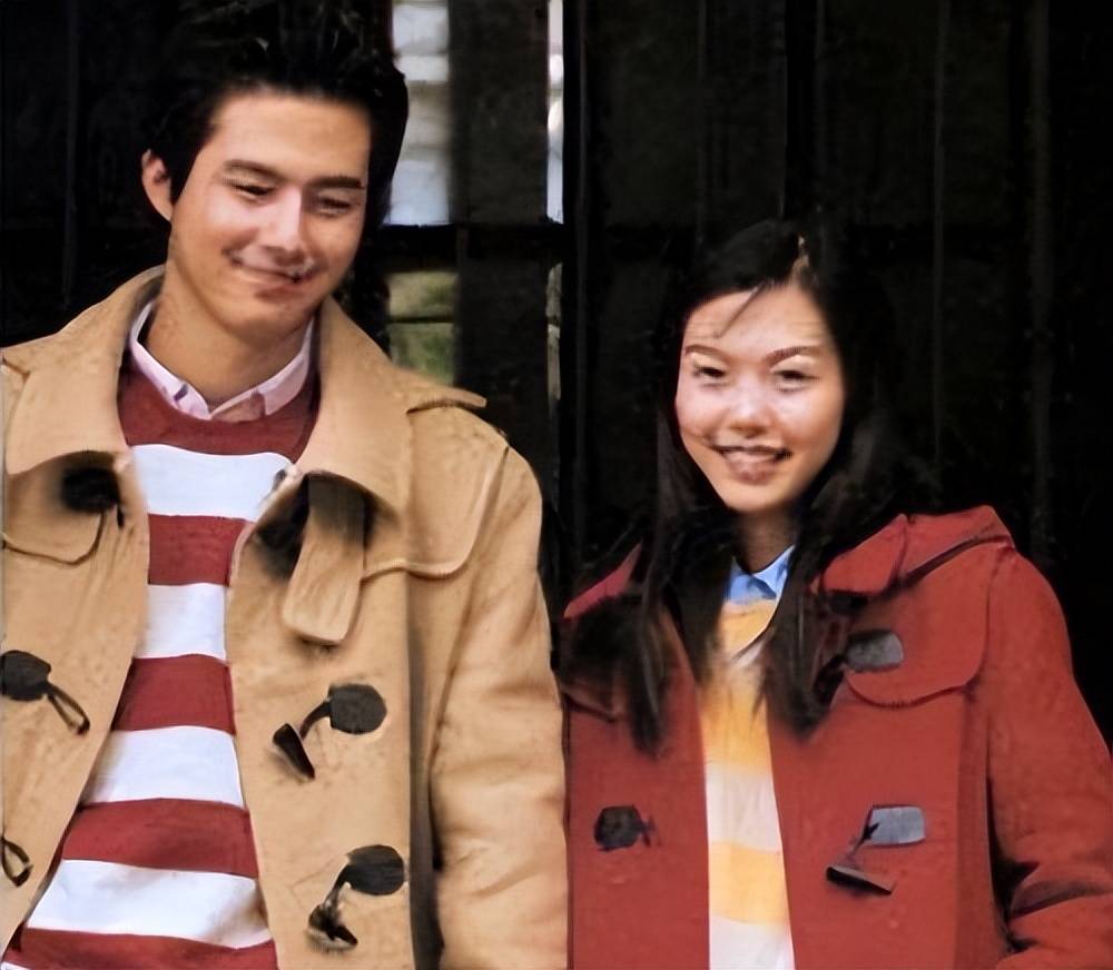 赵寅成圈内人缘极佳,与李光洙,金宇彬,林周焕,都敬秀,车太铉,金基邦和