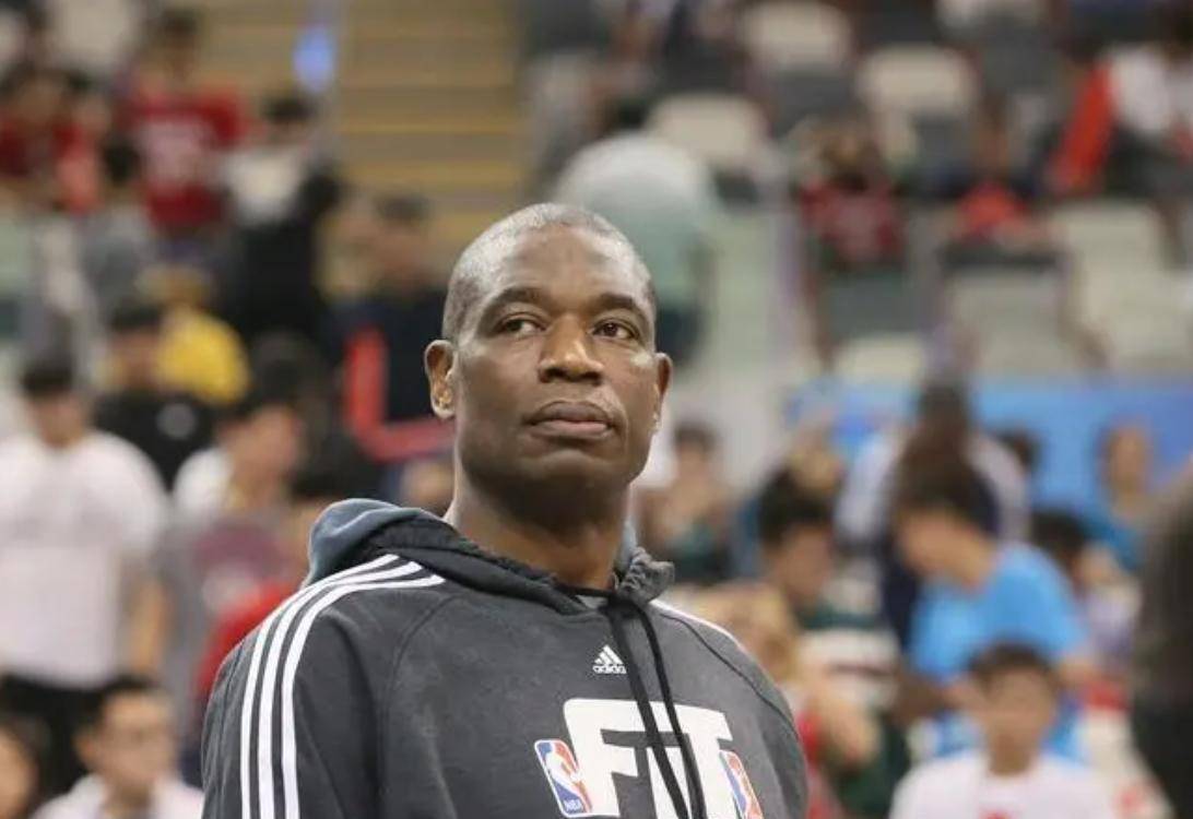 令人遗憾的是,尽管穆托姆博是一位卓越的篮球运动员,他从未赢得过nba