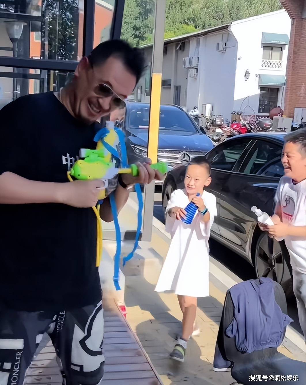 38岁因"夜宿门"身败名裂,10年过去了,黄海波终于不"装"了_海清_态度