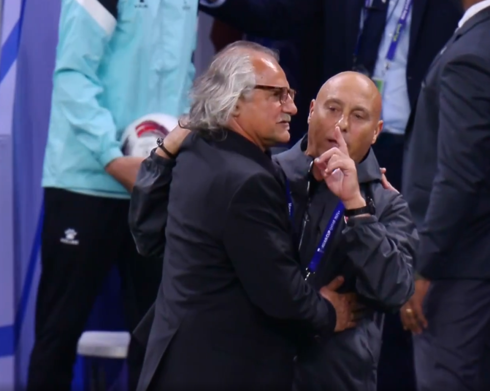 卡塔尔光头大帅拍板决策,暴击黎巴嫩塔吉克,恭喜国足_卡塔尔队_比赛