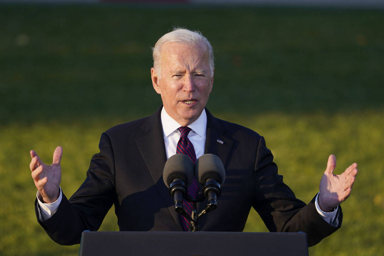 金灿荣:"懂王"特朗普喜迎开门红,党内出线基本稳了_拜登_美国_睡王