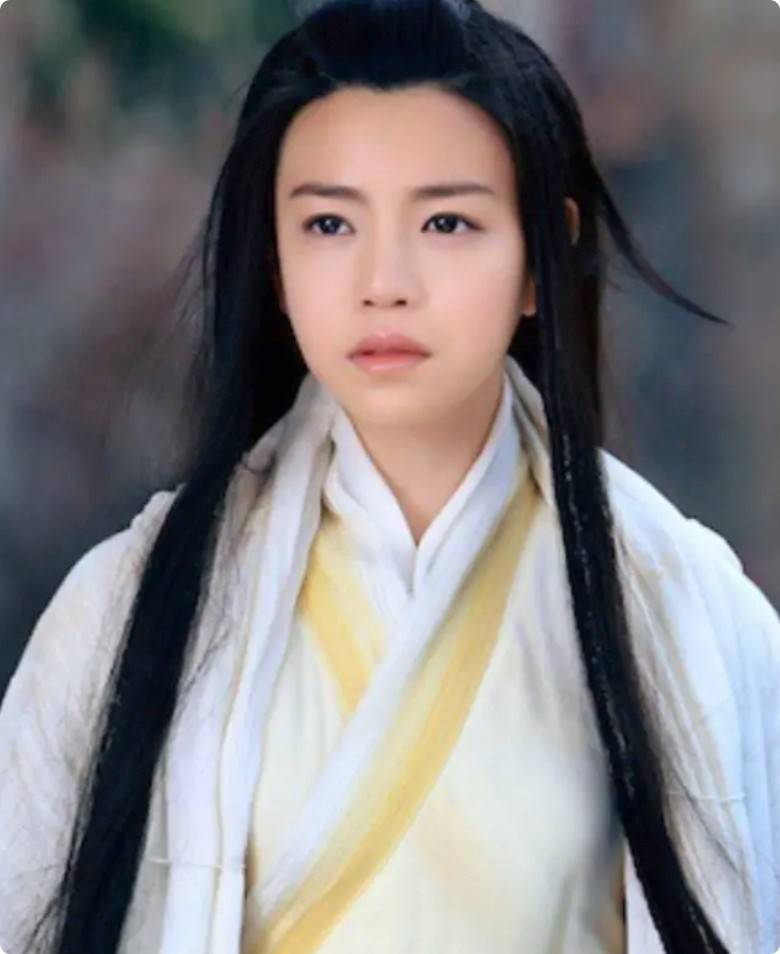 被丑脖子拖累的女星,明明有张美人脸,换上古装简直雷人又无脑_陈妍希