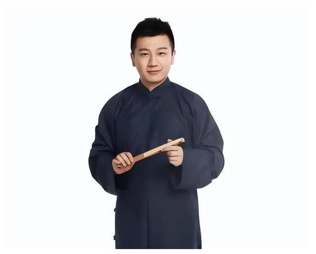 马季徒孙李寅飞直播辟谣:说何云伟结婚四次人品不好?