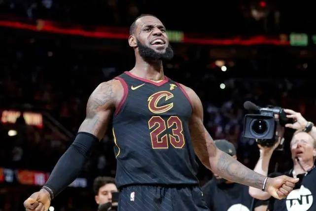 18年骑士打进总决赛,詹姆斯算不算单核?看了乐福的数据你就懂!