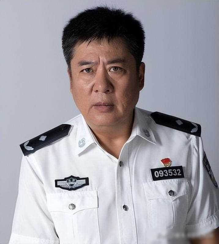 演员张潮:再婚娶小20岁娇妻,62岁又做父亲,大女儿也是知名_生活_人生