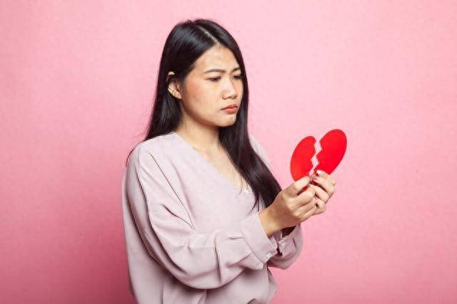 "等我玩腻了,就找个老实人嫁了":35岁大龄剩女的婚姻观引争议_堂姐