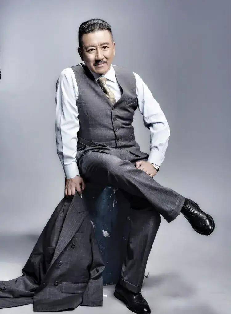 丁勇岱:与赵雪华一见钟情,没有求婚没有婚礼,如今咋样了?