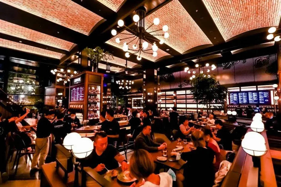 全时段餐酒吧commune幻师:中国年轻人的"精神图腾"再升级_品牌_海上