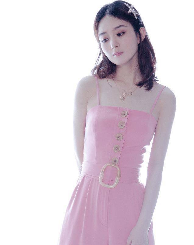 赵丽颖"下车照"惹全网亮相,生图下显真容,这腰围看呆我了