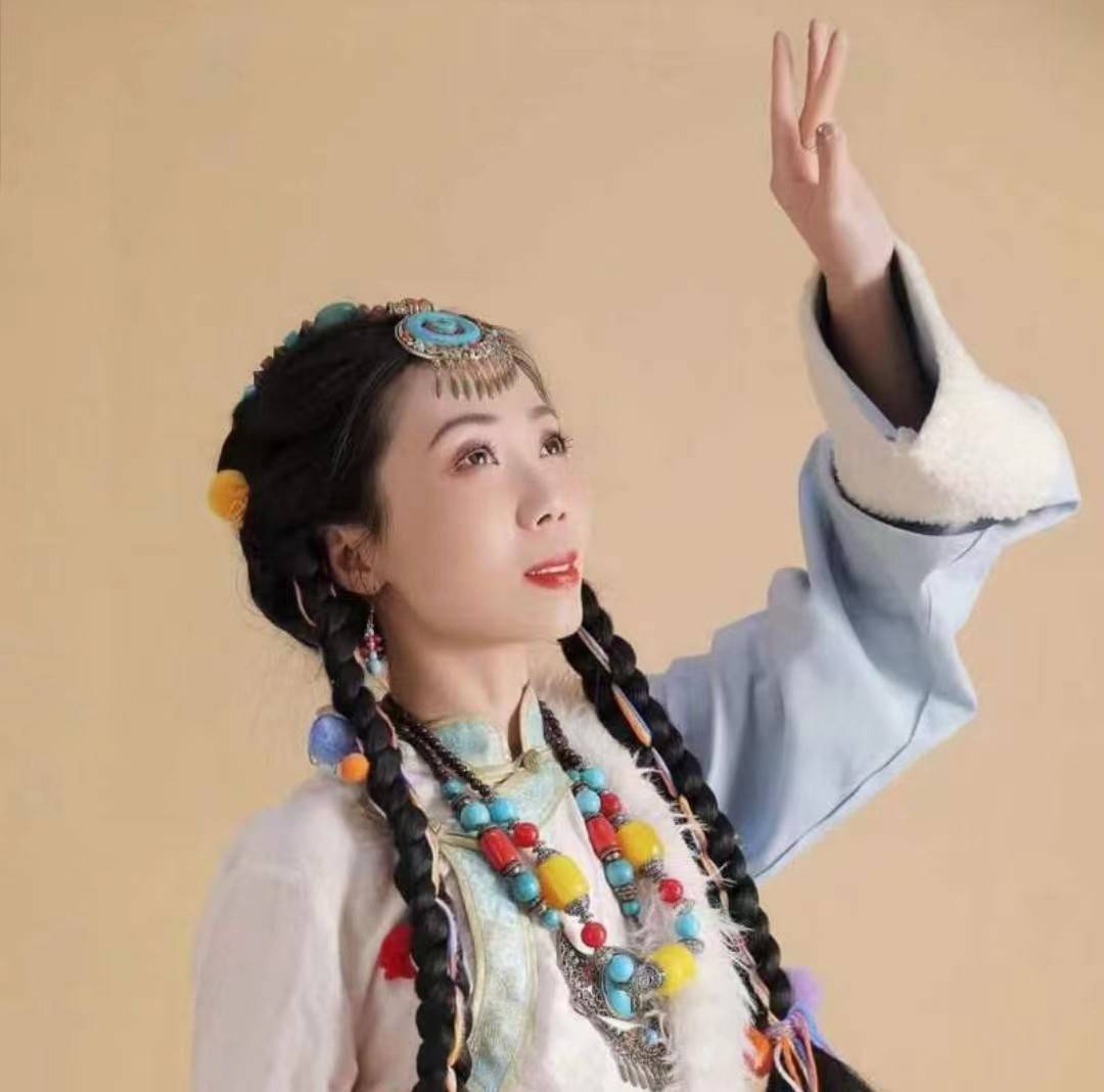 筝音刀枪齐鸣气势磅礴 陌陌主播古筝千艺展现传统艺术之美_战场_双手