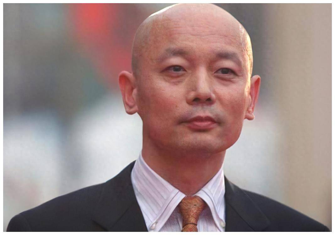 葛优:妹妹远在美国父母也已离世,与妻相伴36年,66岁的他今怎样_贺聪