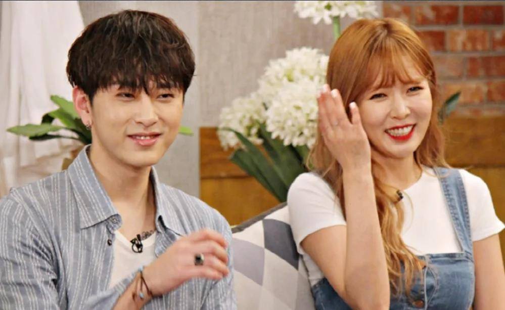 泫雅公开认爱龙俊亨,现男友是已故闺蜜的前任?_张贤胜_恋情_组合