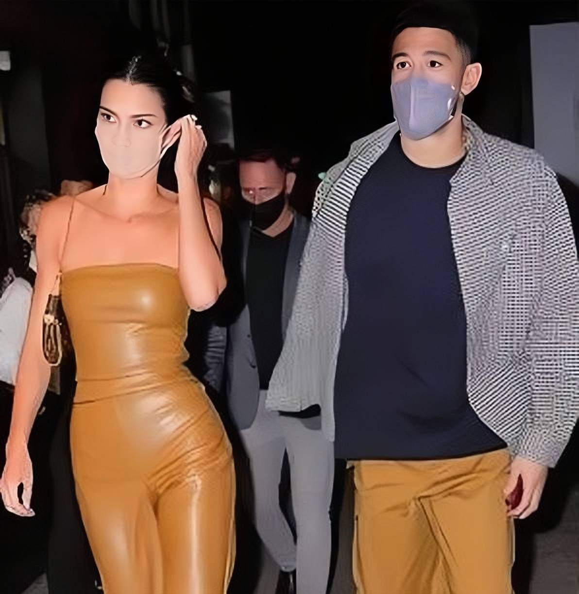 过去几年里追过不少nba球员,其中包括帕森斯,拉塞尔,特拉克森,格里芬