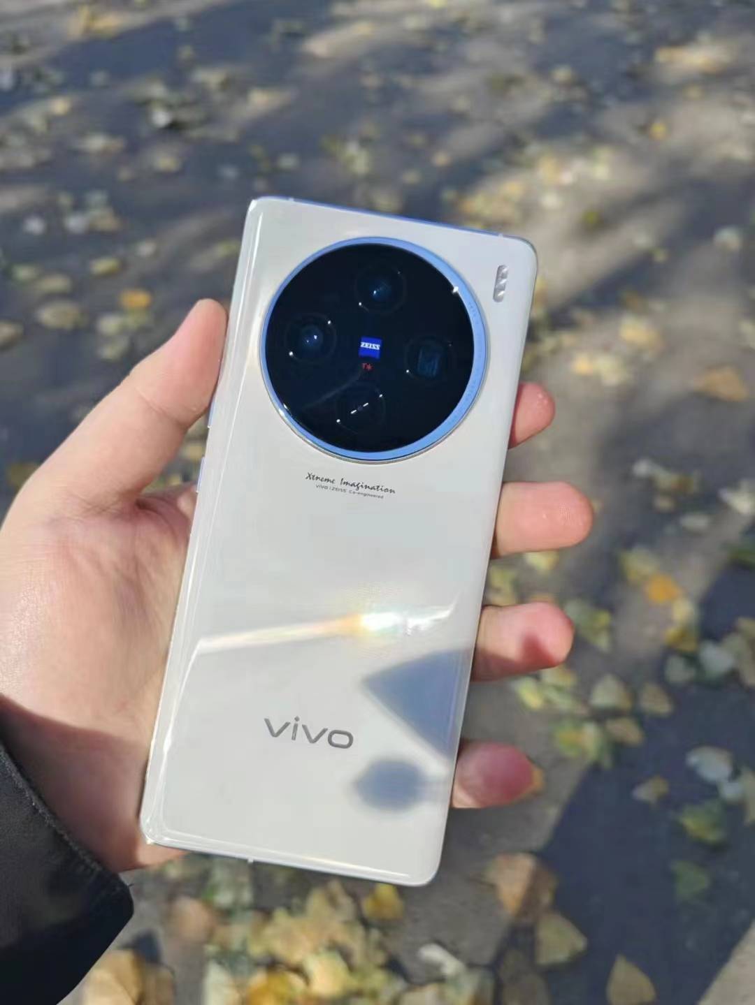 oppo find x7给的配置也很良心屏幕与ultra相比基本就差个分辨率