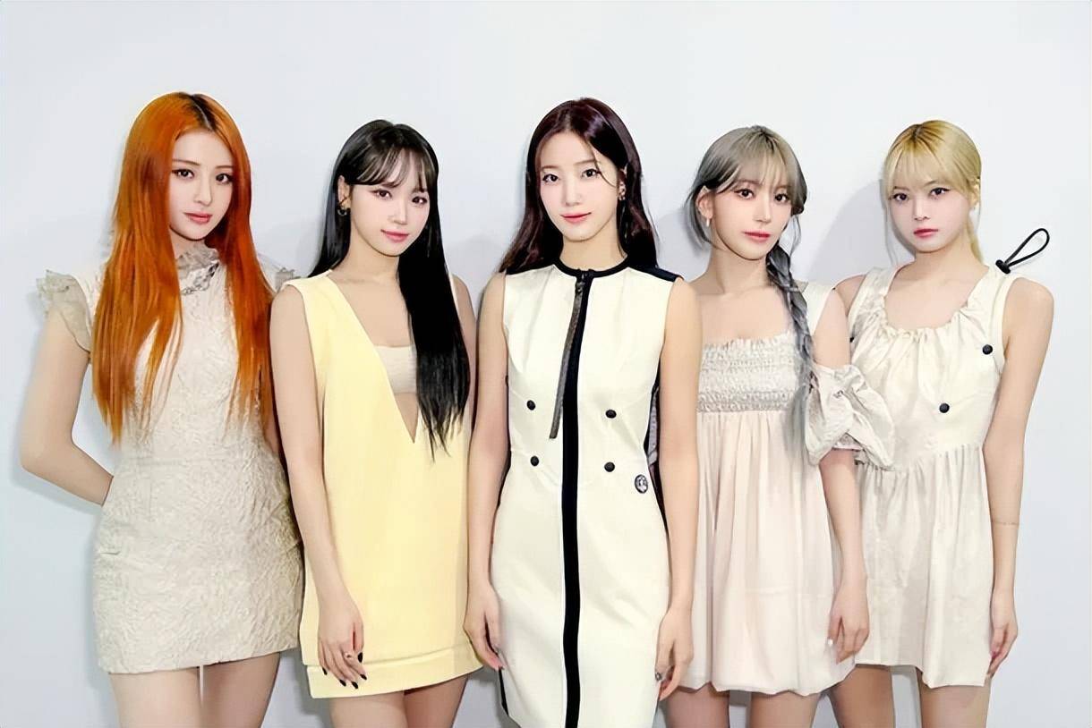 韩国女团回归预告,前卫时尚造型引网友热议_视频_服装