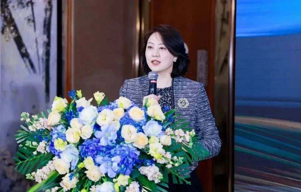 张淼律师浩天研究院秘书长姚约茜律师总结了浩天研究院2023年工作并