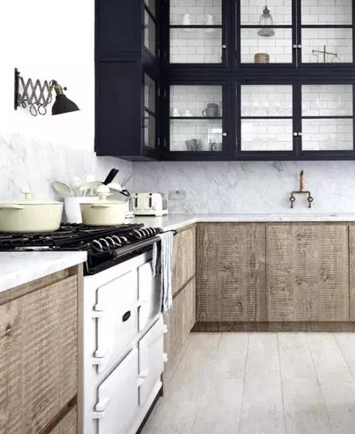 朋友今年刚装修好的新家,厨房居然这样布置,连邻居们都想要同款_操作