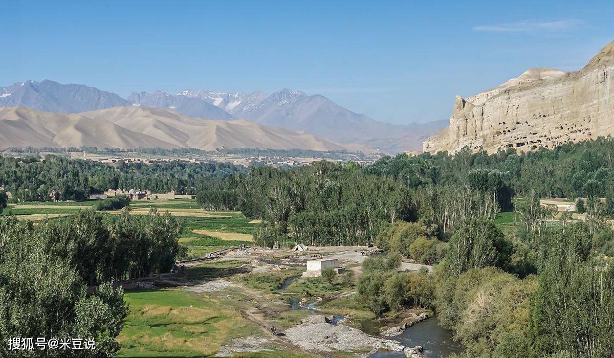 这些都产生于阿富汗境内遍布的山地荒漠和平原盆地,这些生活在此的