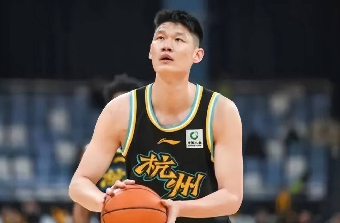 北控男篮2分险胜广厦,邹雨宸23 9 6胡金秋27 7!_比赛_沃顿_篮板