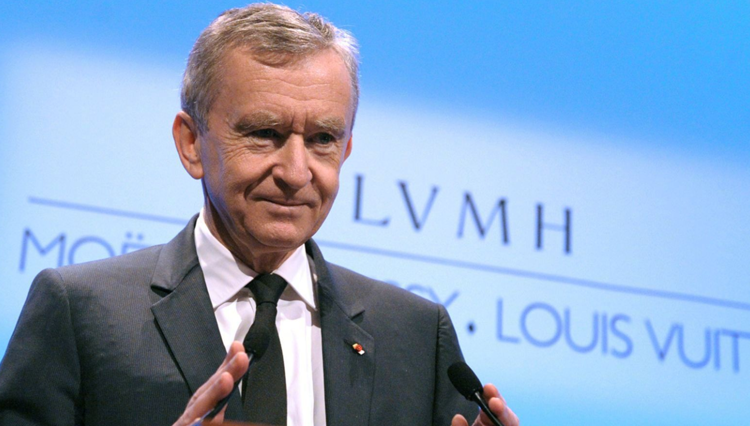 世界首富又换人，LV老板超越马斯克，坐拥2076亿美元资产_搜狐网