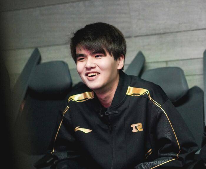 lwx训练记录被公布,被指责没有职业素养,有他rng走不远_比赛_大战队