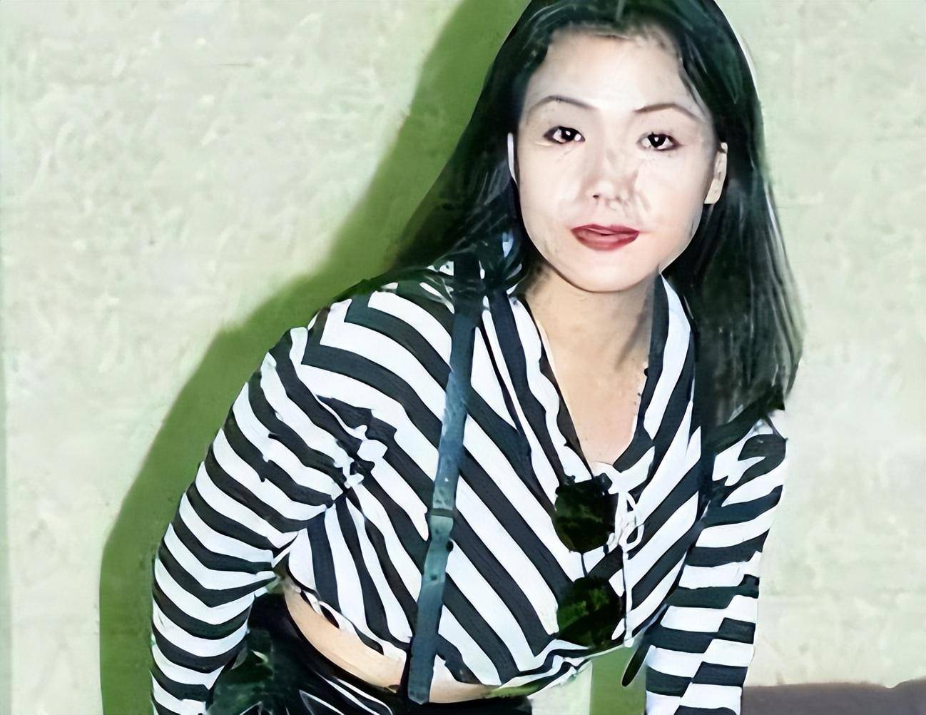 原来她早已去世,抢救11天难敌病魔,年迈老母亲坐轮椅为其送终_孟庭丽