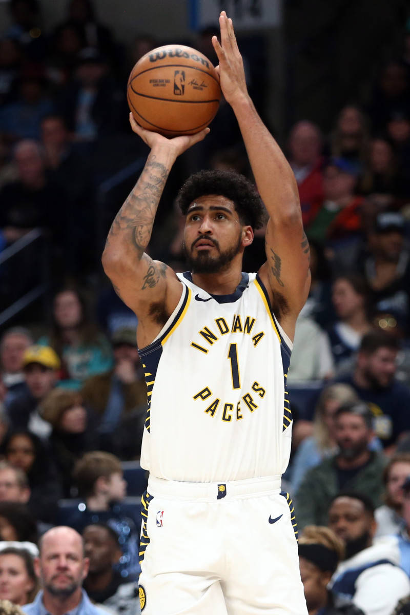 今年夏天从纽约被交易到印第安纳州后,奥比·托平已经很好地适应了