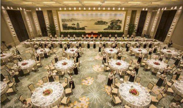 长沙95后姑娘,拒绝当老师只想做服务员,23岁服务3次国宴_姚碧_管理