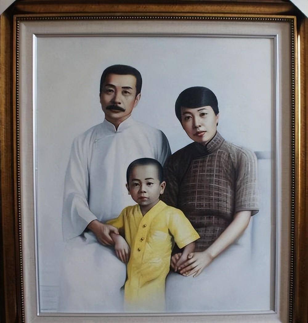 可惜的是,鲁迅先生并没有陪着周海婴长大,周海婴8岁那年,他便在上海