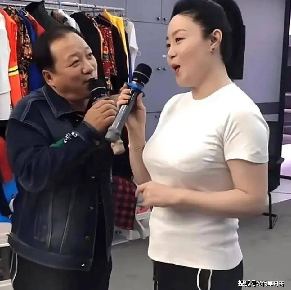 再次被关婷娜惊艳到了,丰腴身材遮不住,一双大长腿太吸睛_形象_乡村