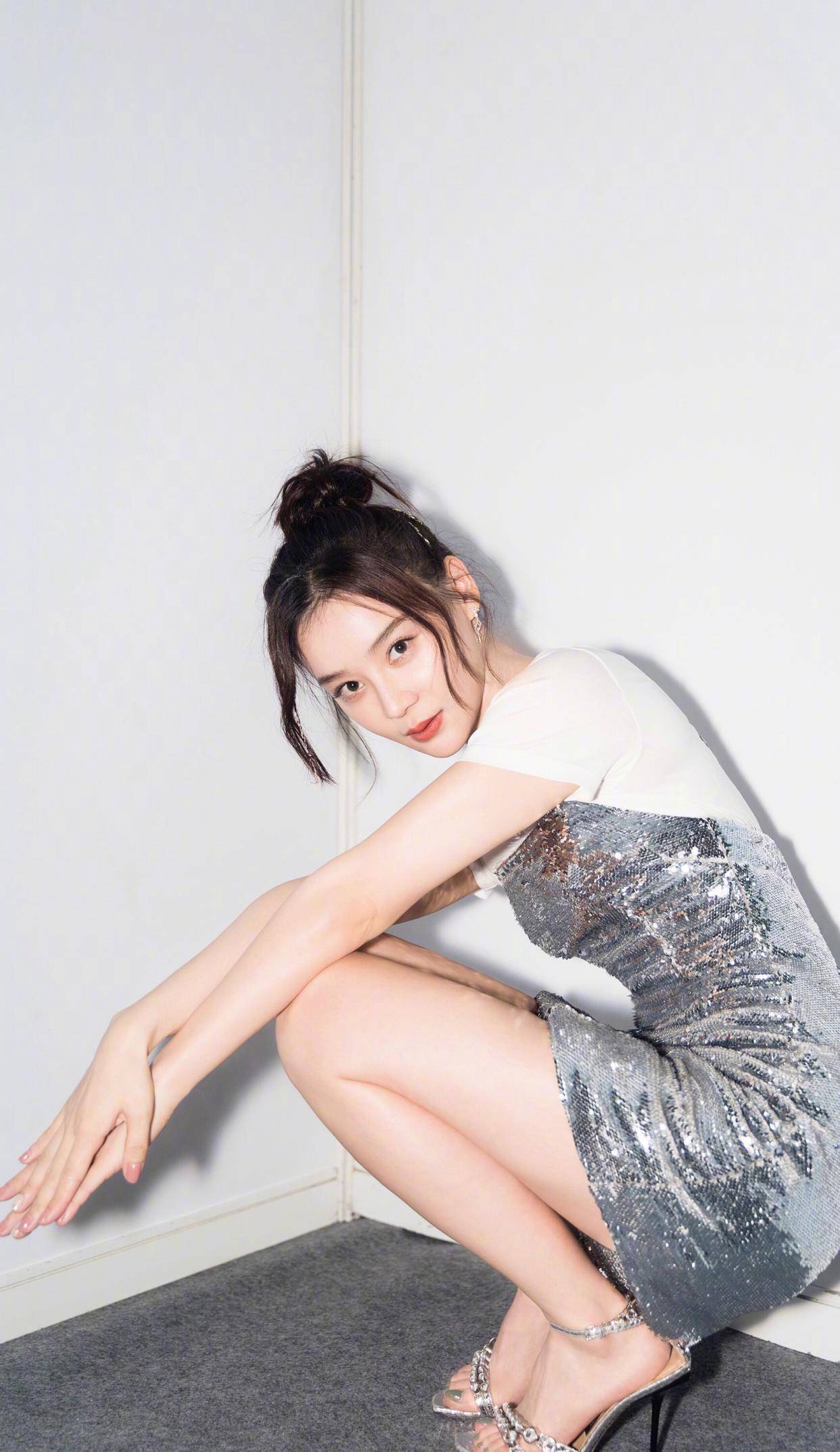 袁姗姗运动装偏爱"童款",是为了装美?还是为了秀马甲线?