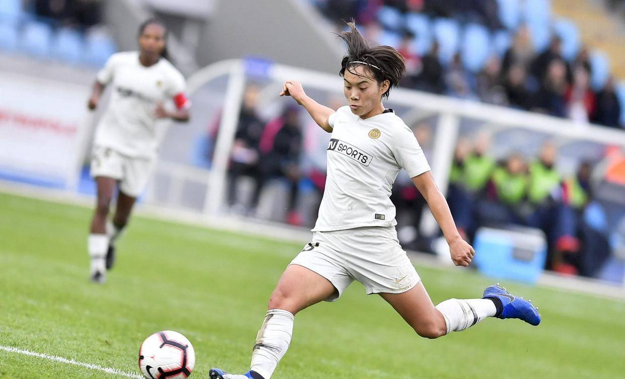 王霜留洋热刺,必将失败,就像留洋美女职一样!_排名_数据_球员