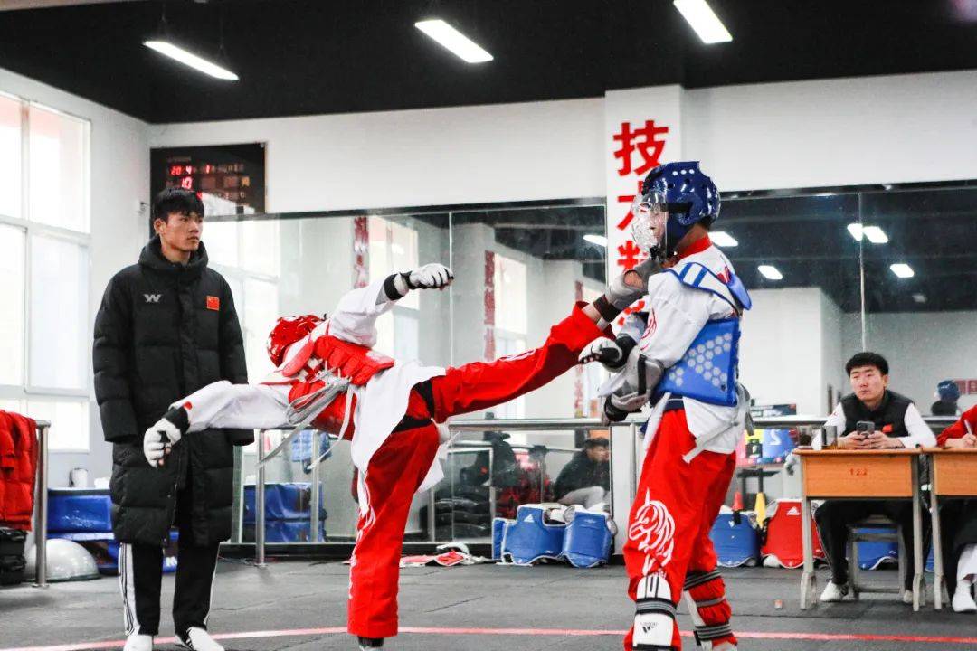 踢王决跆拳道冠军学院2024寒假《冠军集训营》结营,收获满满_训练