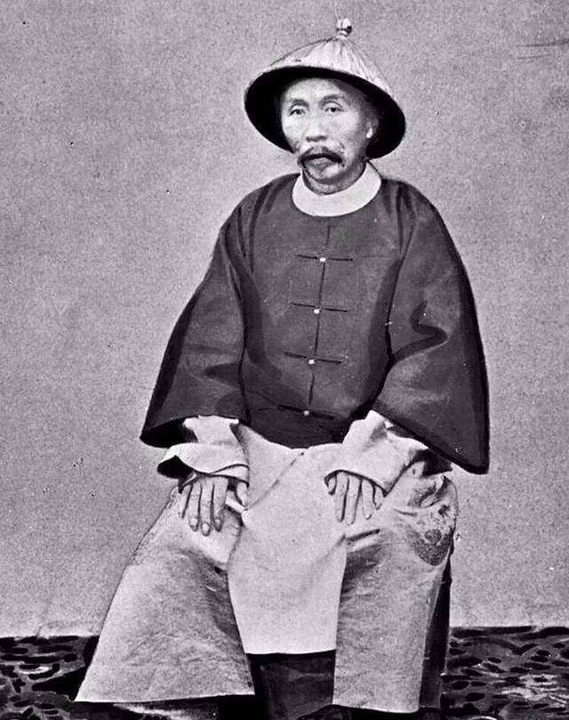 1906年的时候,时任盛京将军的赵尔巽就把奉天府,安东县,还有大东沟