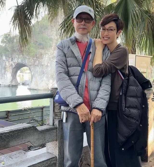 比如,她的上一个男朋友不仅是个骗子,还骗了她的钱,这让陈法蓉对婚姻